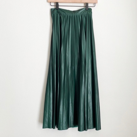 ZARA Green Pleated Skirt - Picture 10 of 15
